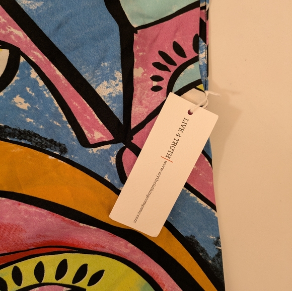 Live 4 Truth Vibrant Abstract "Eyes" Crop Blouse - NWT - Picture 5 of 11